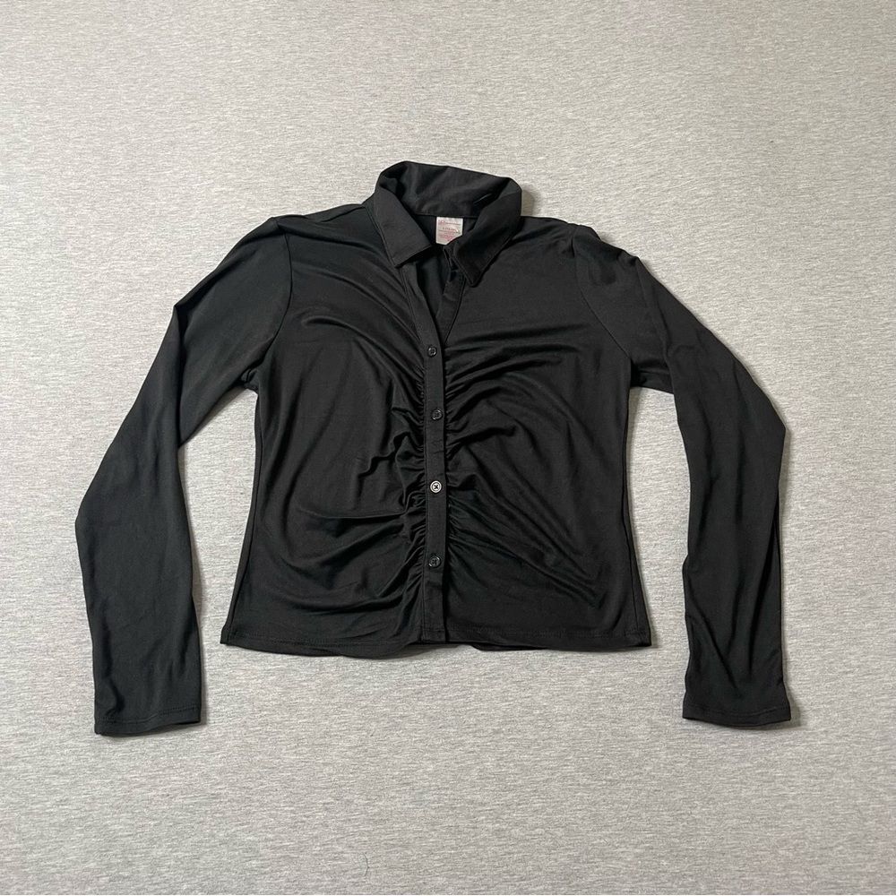 No Boundaries Juniors' Ruched Button Front Blouse… - image 4